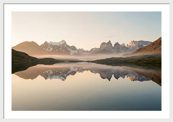 Moraine Lake Reflections At Dawn