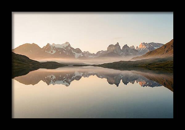 Moraine Lake Reflections At Dawn