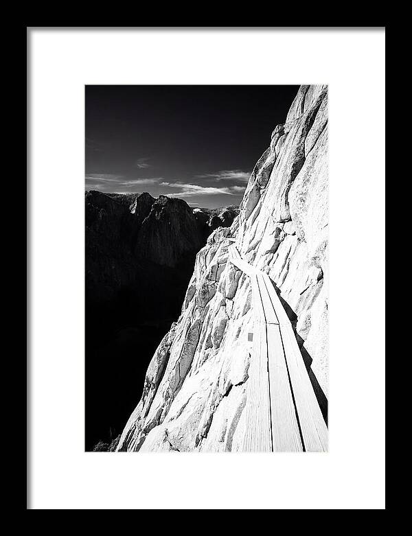 Mount Hua Thrilling Plank Walk