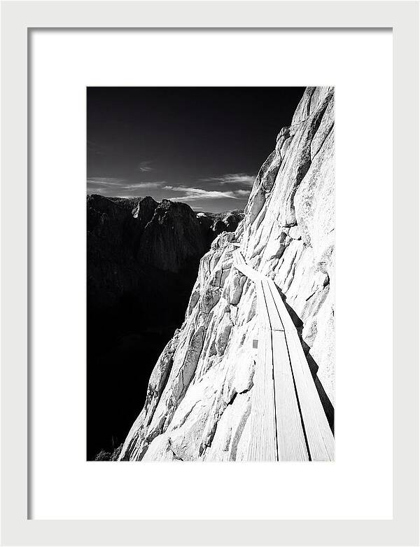 Mount Hua Thrilling Plank Walk