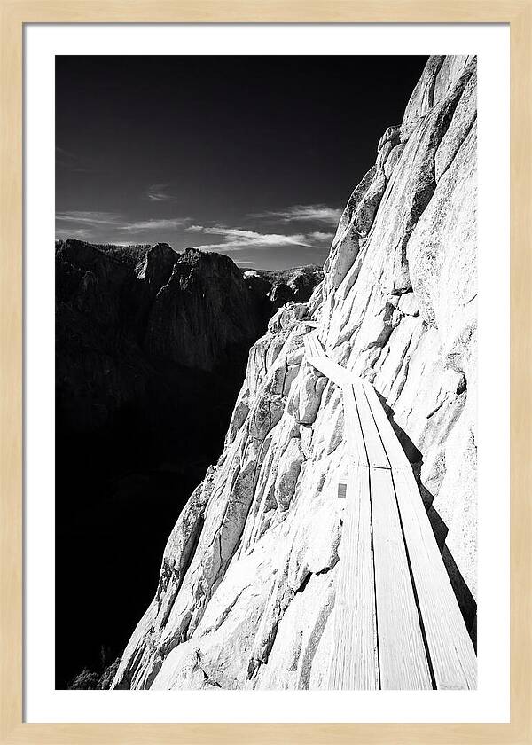 Mount Hua Thrilling Plank Walk