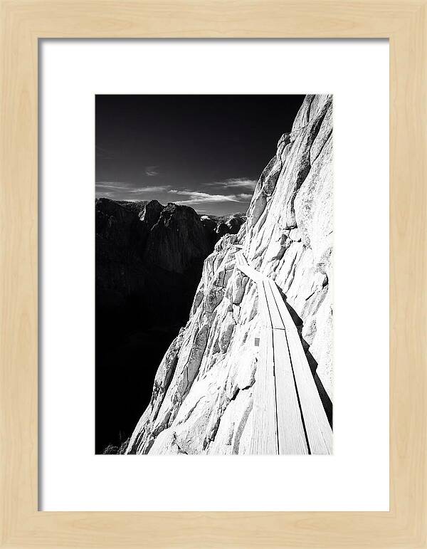 Mount Hua Thrilling Plank Walk
