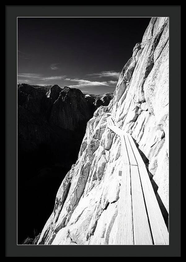 Mount Hua Thrilling Plank Walk