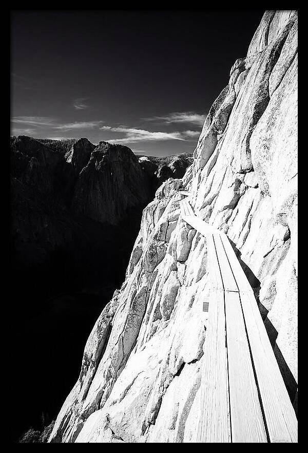 Mount Hua Thrilling Plank Walk