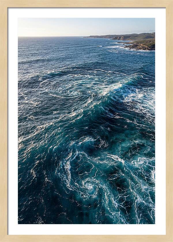 Oceanic Rhythm In Motion