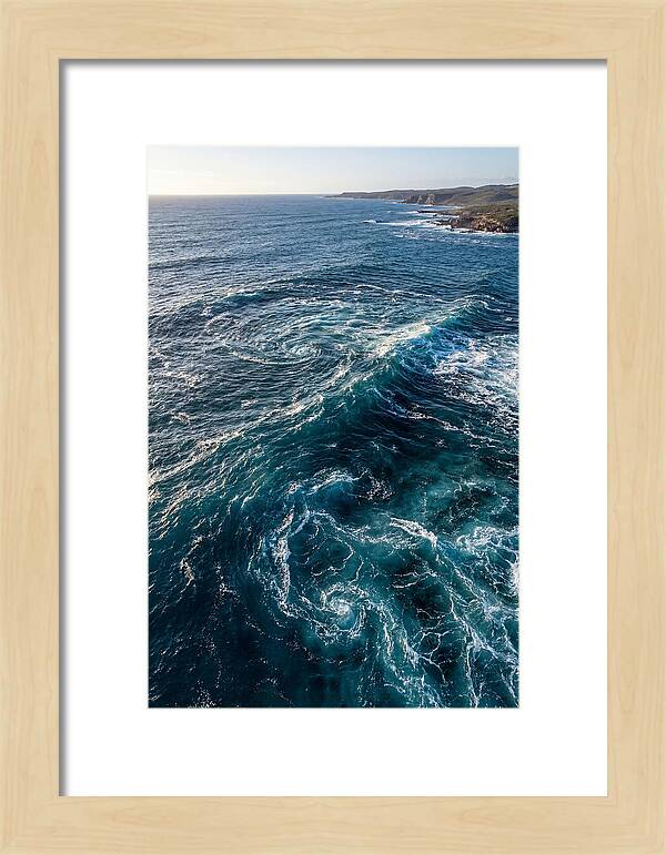Oceanic Rhythm In Motion