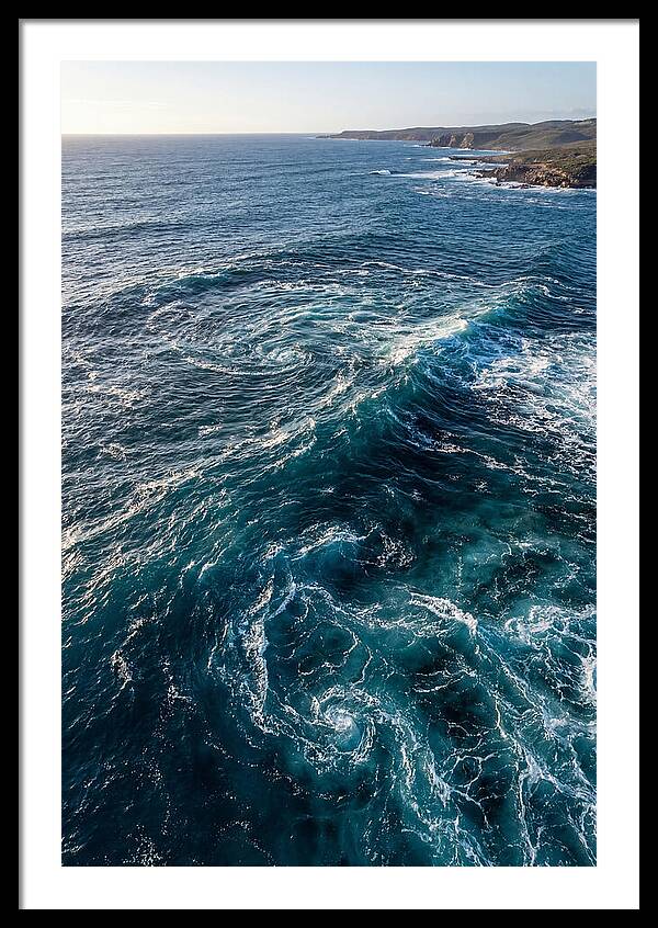 Oceanic Rhythm In Motion