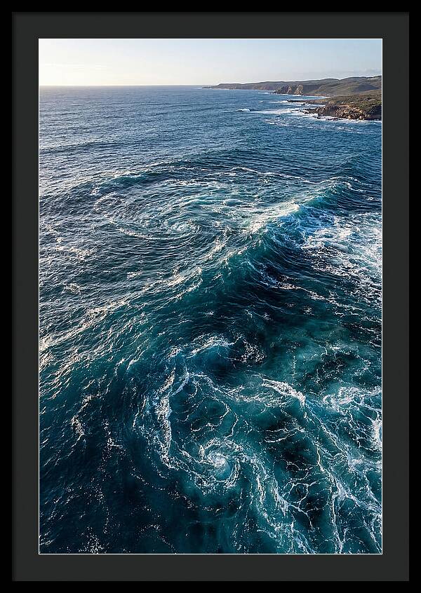 Oceanic Rhythm In Motion