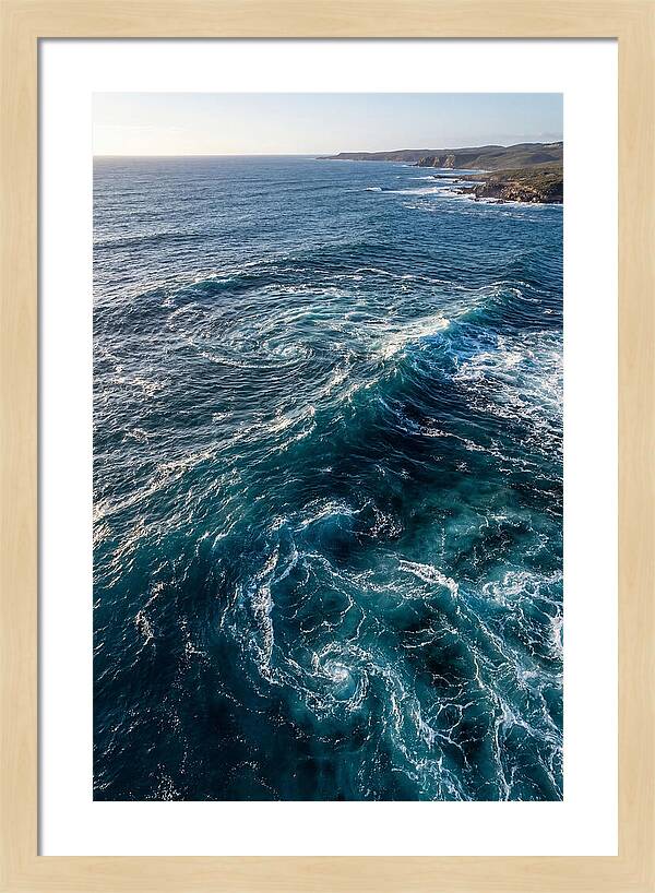 Oceanic Rhythm In Motion
