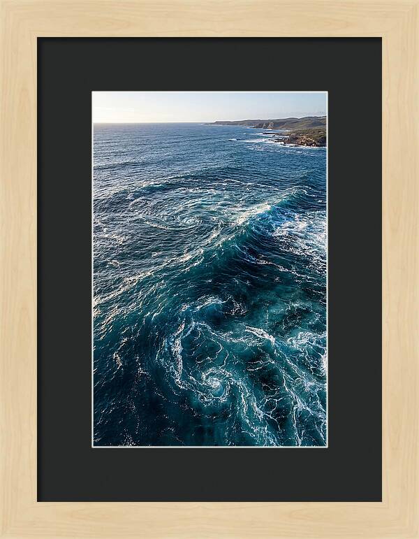 Oceanic Rhythm In Motion