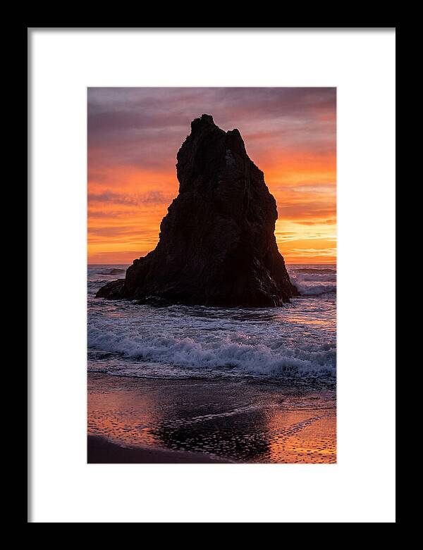 Oceanic Twilight Silhouette