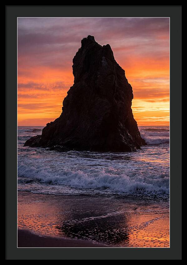 Oceanic Twilight Silhouette