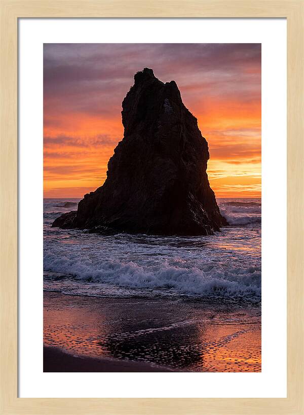 Oceanic Twilight Silhouette