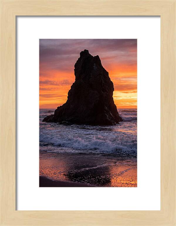Oceanic Twilight Silhouette
