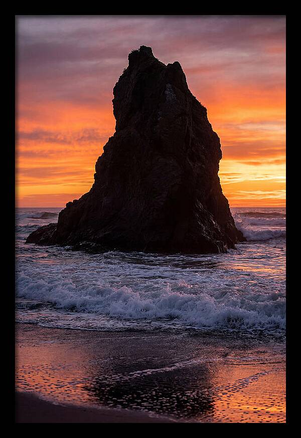 Oceanic Twilight Silhouette
