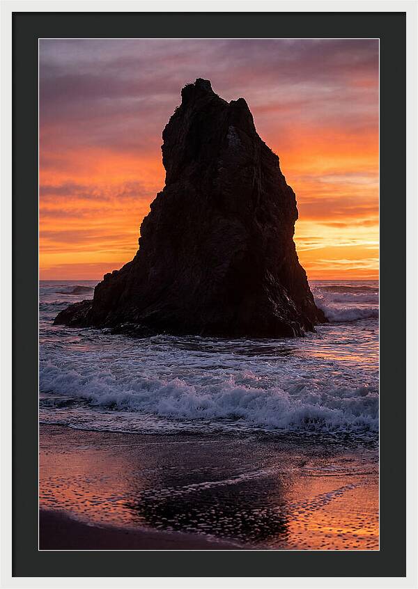 Oceanic Twilight Silhouette