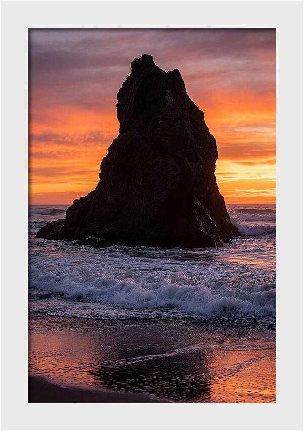 Oceanic Twilight Silhouette