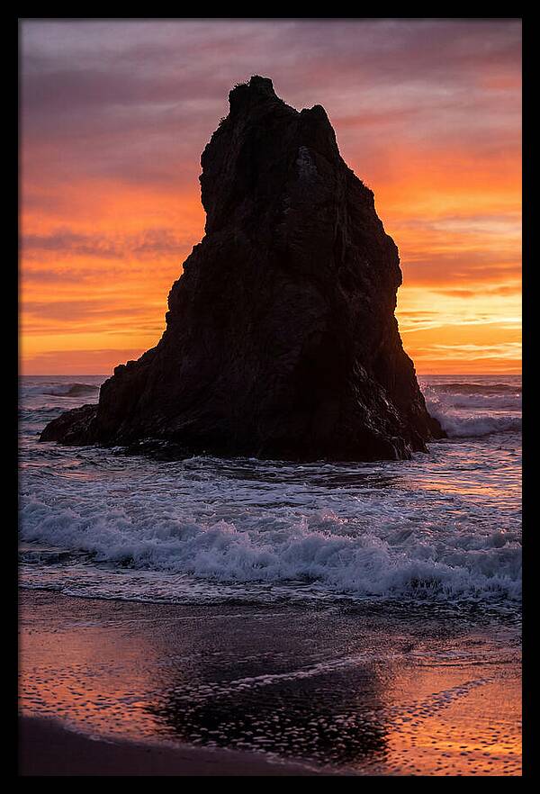 Oceanic Twilight Silhouette