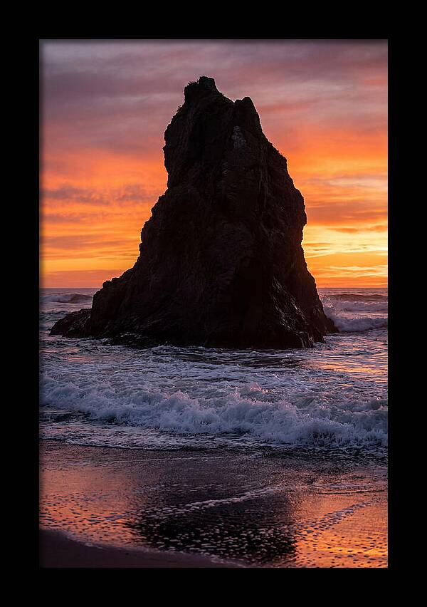 Oceanic Twilight Silhouette