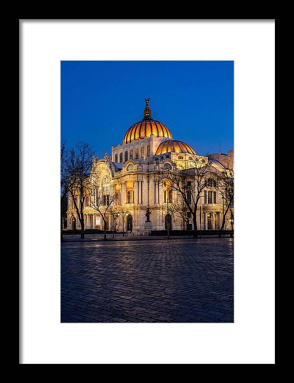 Palacio De Bellas Artes At Dusk