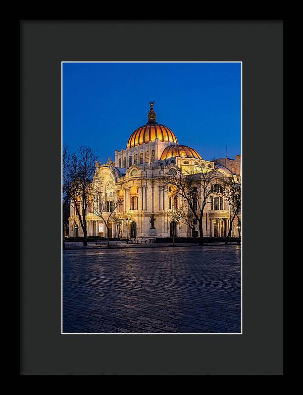 Palacio De Bellas Artes At Dusk