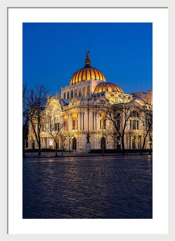 Palacio De Bellas Artes At Dusk