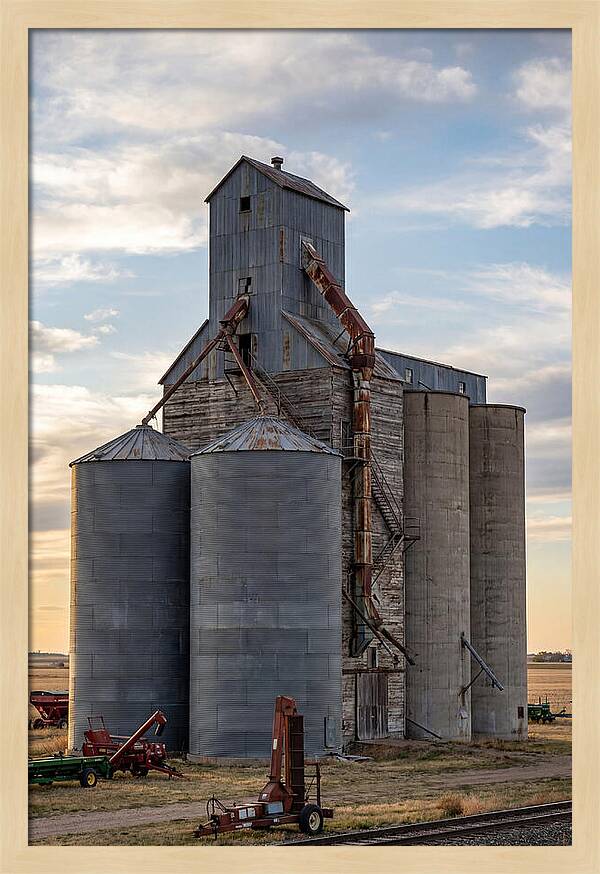 Palouse Grain Elevators At Dusk
