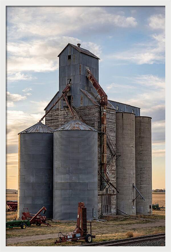 Palouse Grain Elevators At Dusk