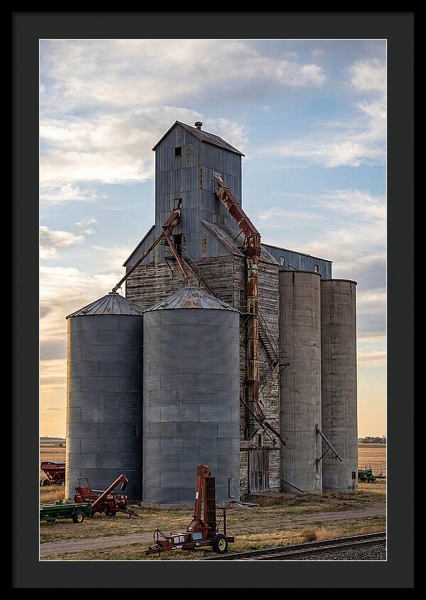 Palouse Grain Elevators At Dusk