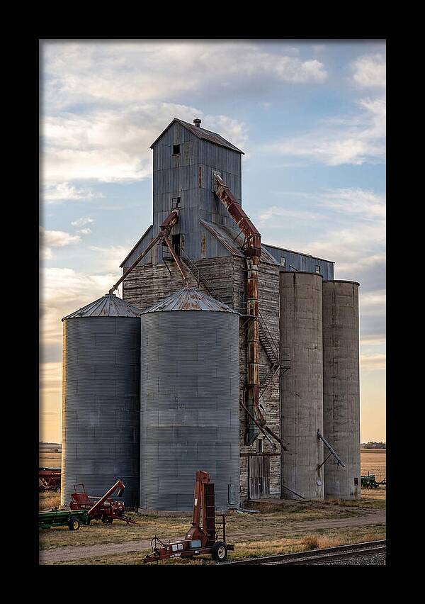 Palouse Grain Elevators At Dusk