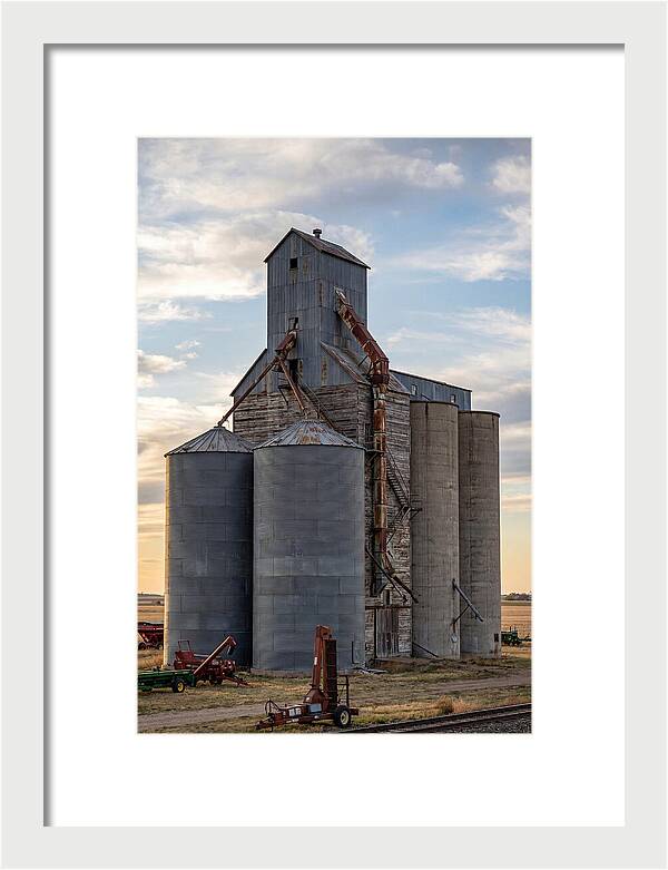 Palouse Grain Elevators At Dusk