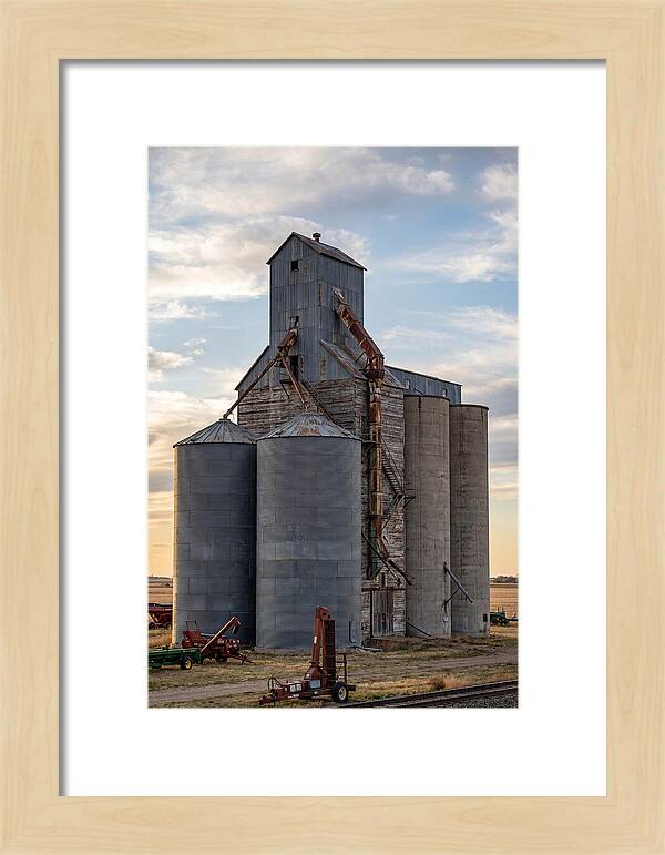 Palouse Grain Elevators At Dusk