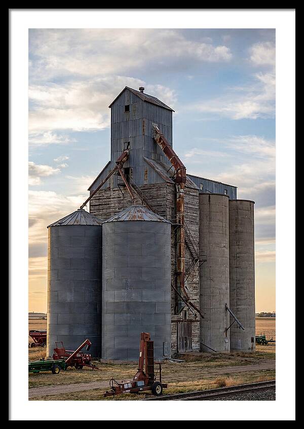 Palouse Grain Elevators At Dusk