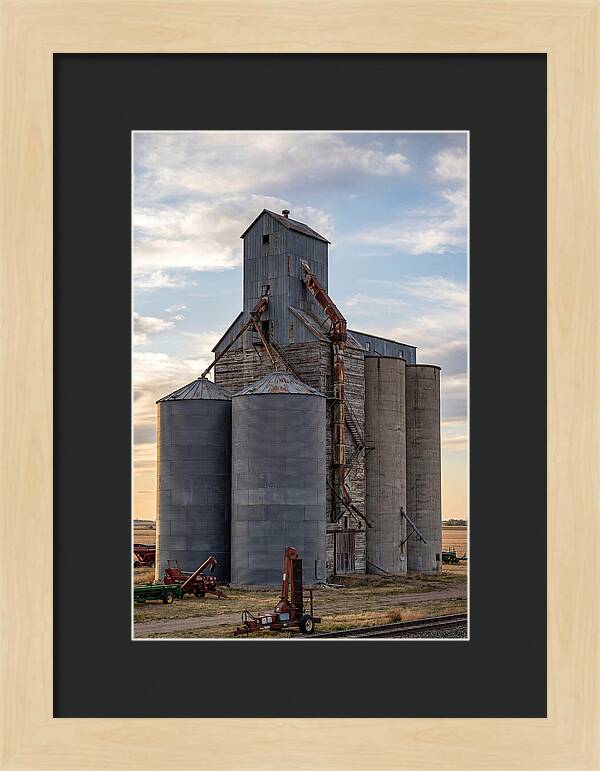 Palouse Grain Elevators At Dusk
