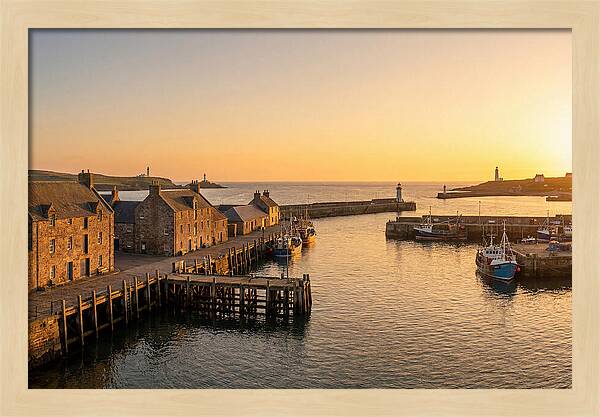 Plymouth Rock Waterfront Serenity