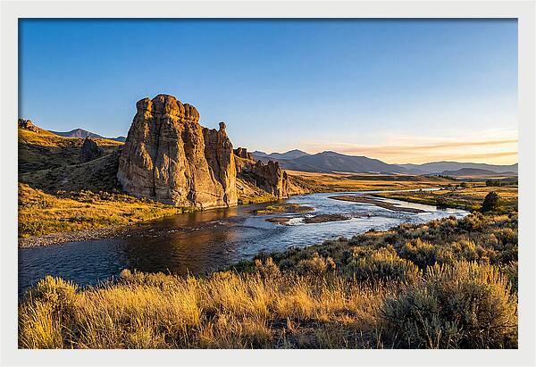 Pompeys Pillar At Sunset