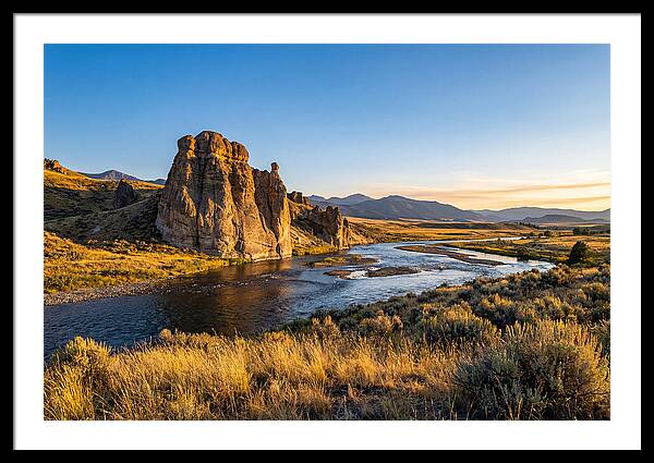 Pompeys Pillar At Sunset