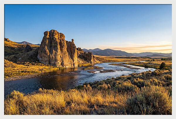 Pompeys Pillar At Sunset