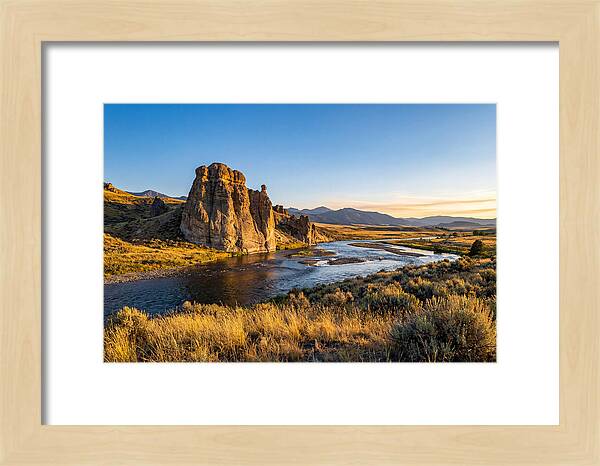 Pompeys Pillar At Sunset