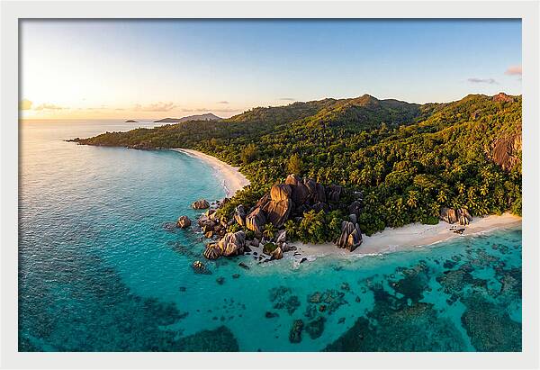 Praslin Island Serenity