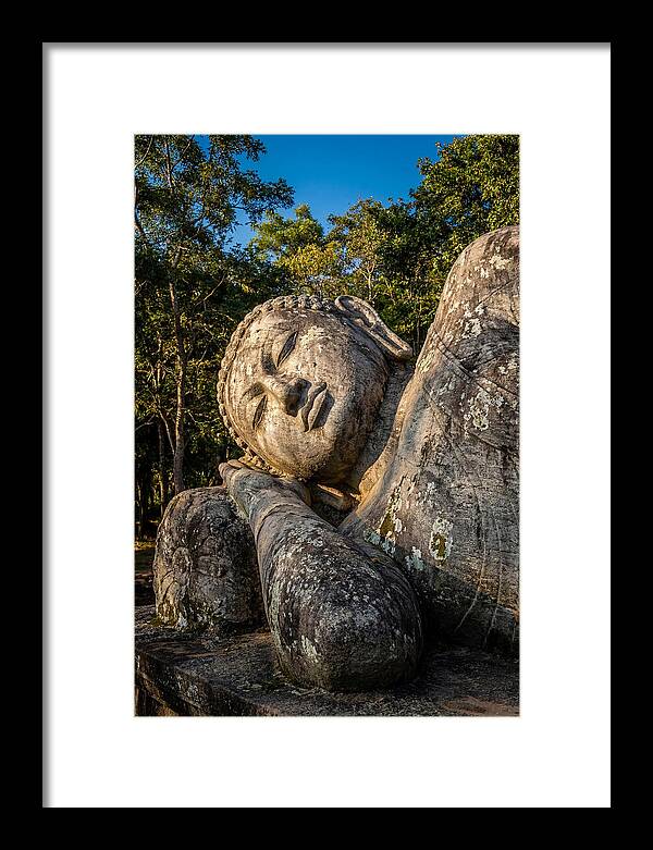 Reclining Buddha Of Polonnaruwa