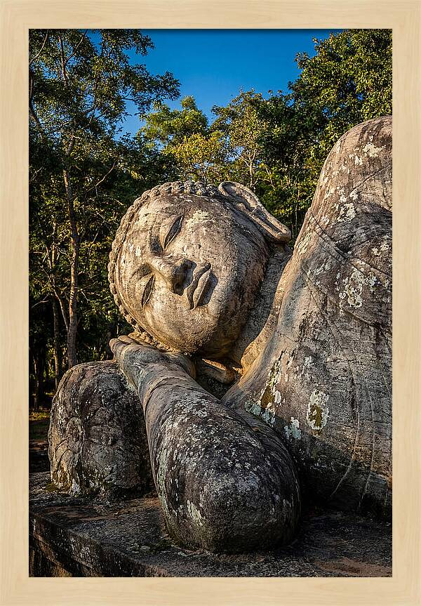 Reclining Buddha Of Polonnaruwa