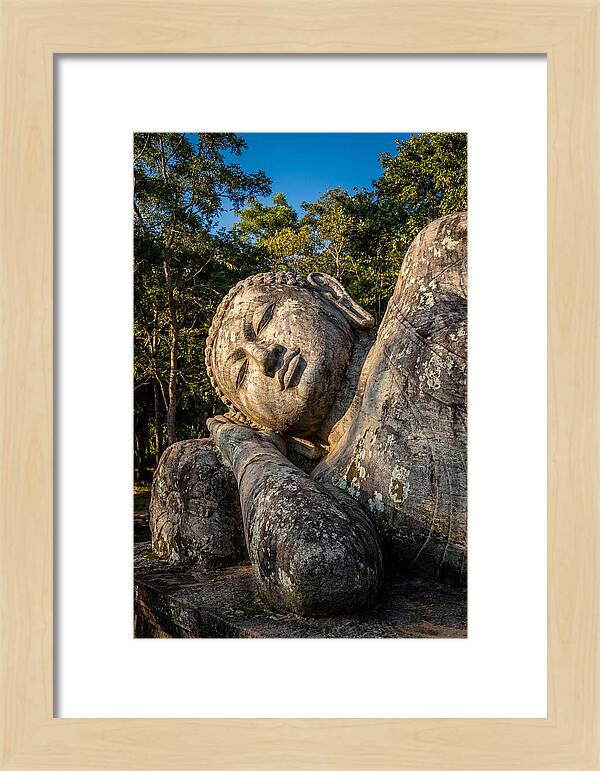 Reclining Buddha Of Polonnaruwa