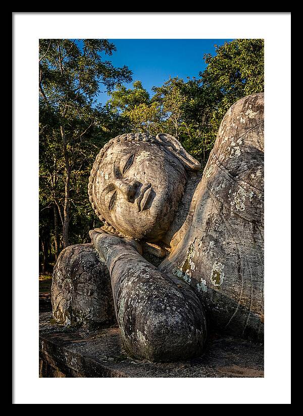Reclining Buddha Of Polonnaruwa
