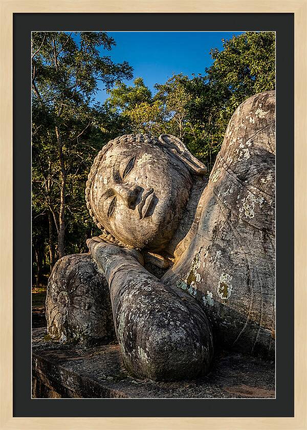 Reclining Buddha Of Polonnaruwa
