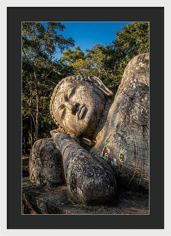 Reclining Buddha Of Polonnaruwa