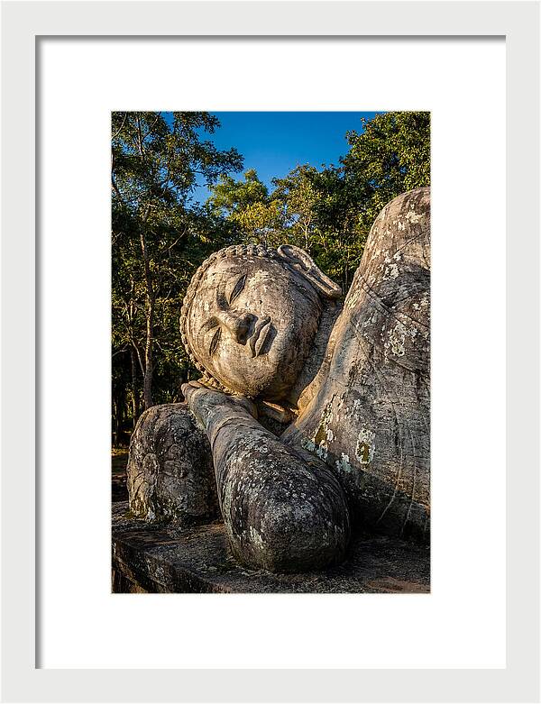 Reclining Buddha Of Polonnaruwa