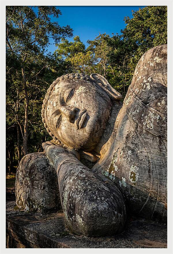 Reclining Buddha Of Polonnaruwa