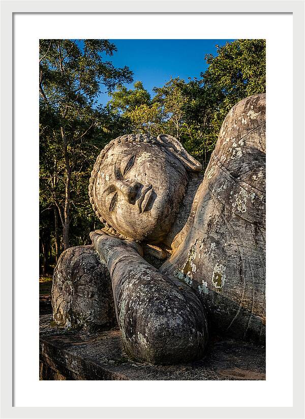 Reclining Buddha Of Polonnaruwa
