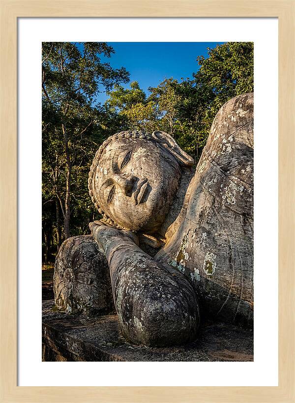 Reclining Buddha Of Polonnaruwa